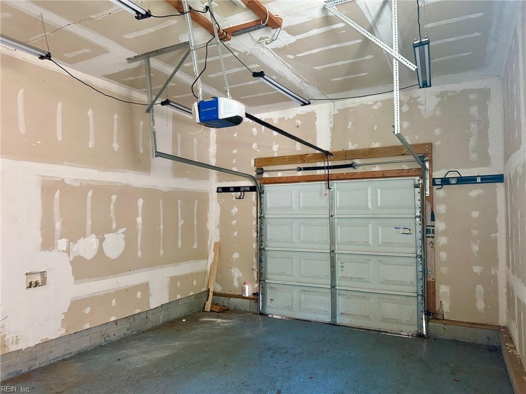 2513 Carona Ave Property Photo 16