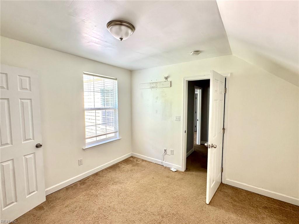 2513 Carona Ave Property Photo 32