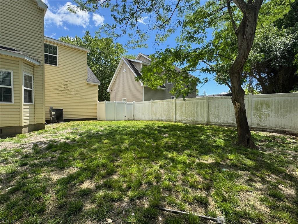 2513 Carona Ave Property Photo 37