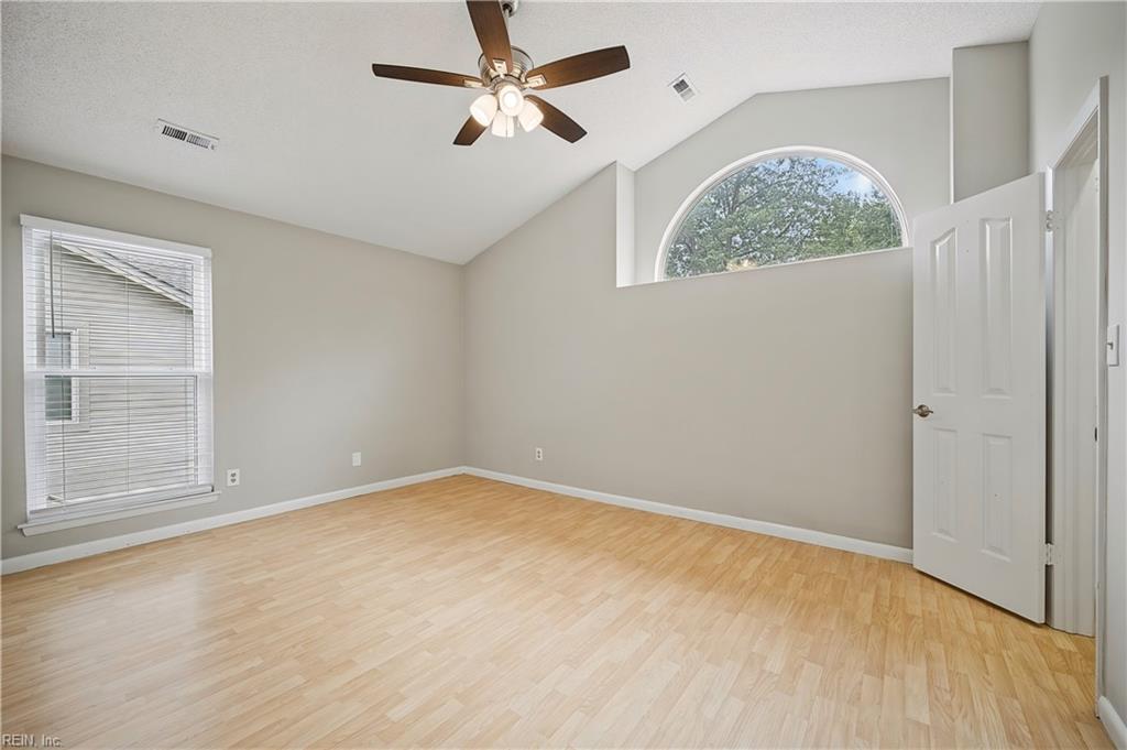 449 E Lake Cir Property Photo 7