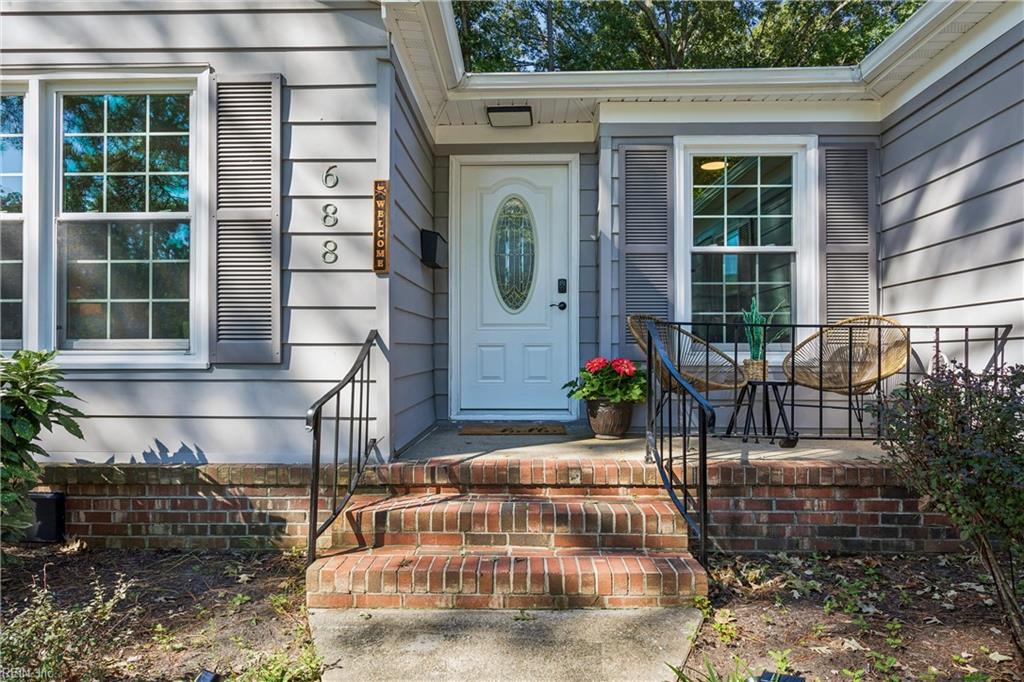 688 Village Green Pw Property Photo 2