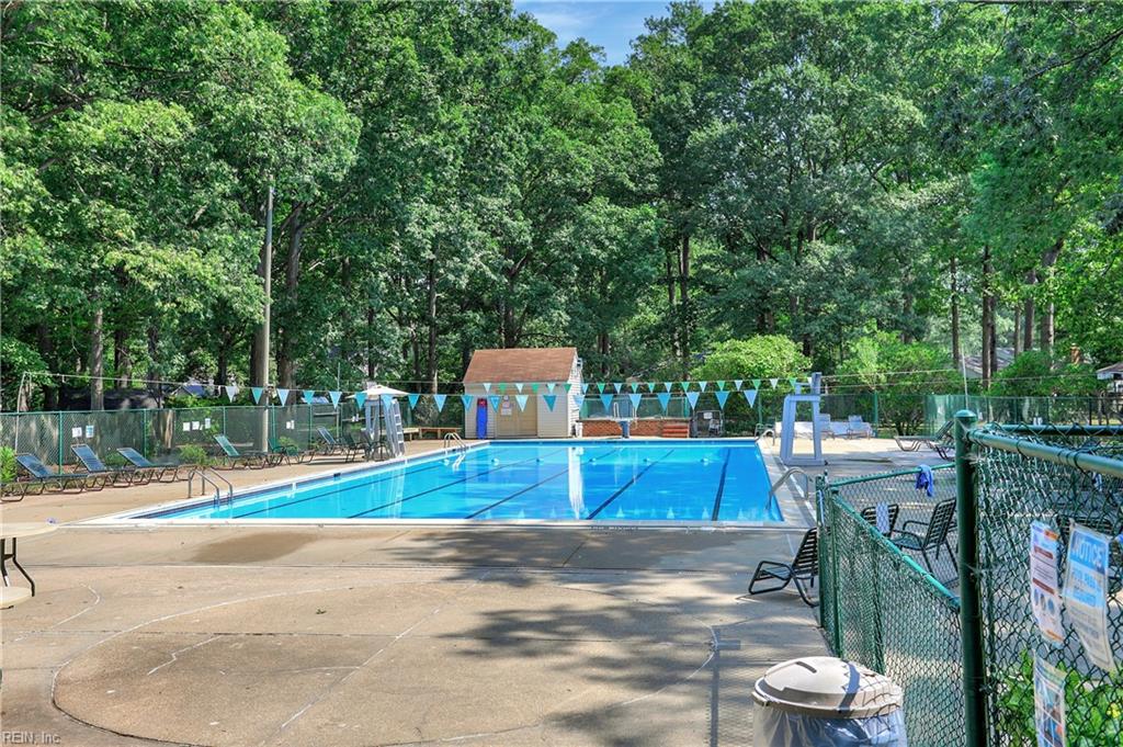 688 Village Green Pw Property Photo 40