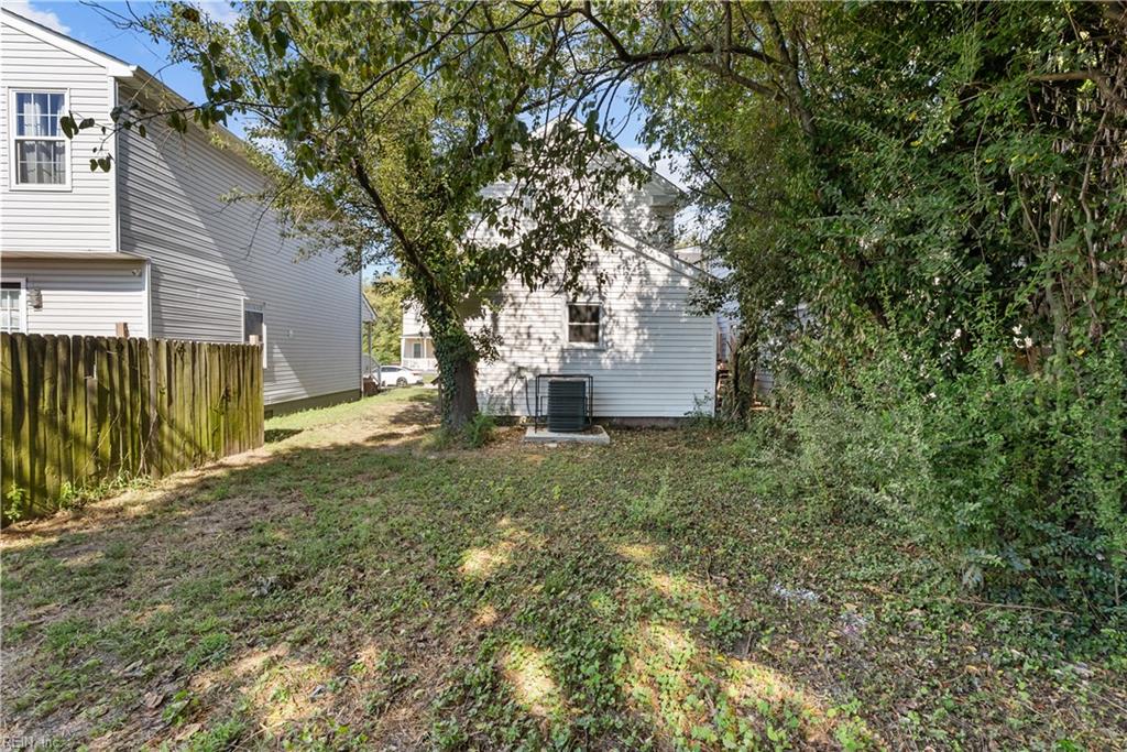 1318 18th St Property Photo 22
