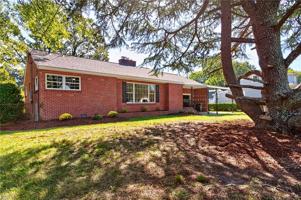 146 Cambridge Pl Property Photo 3