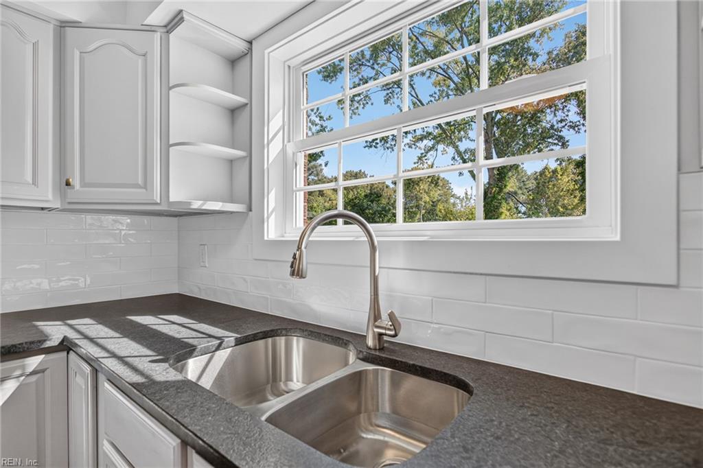 146 Cambridge Pl Property Photo 17