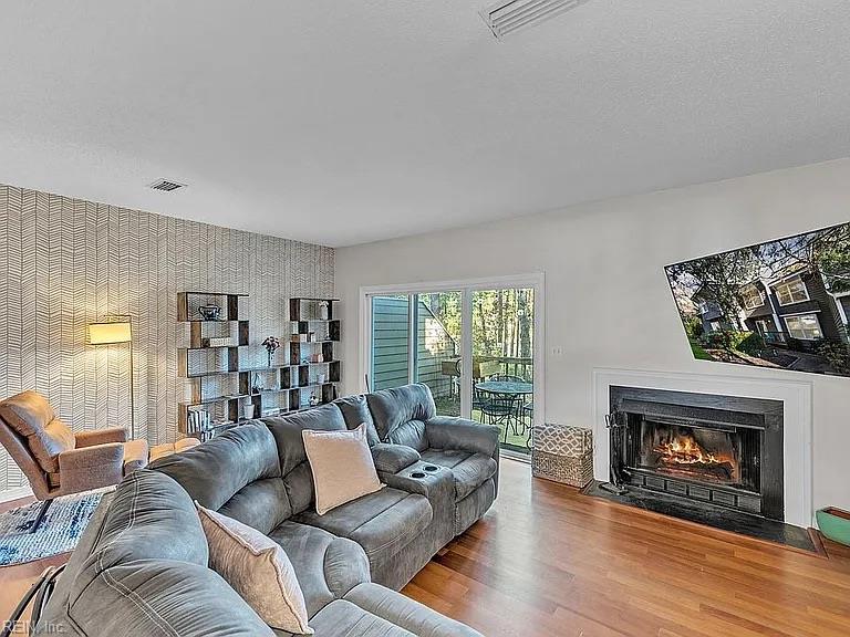 328 Windship Cv Property Photo 2