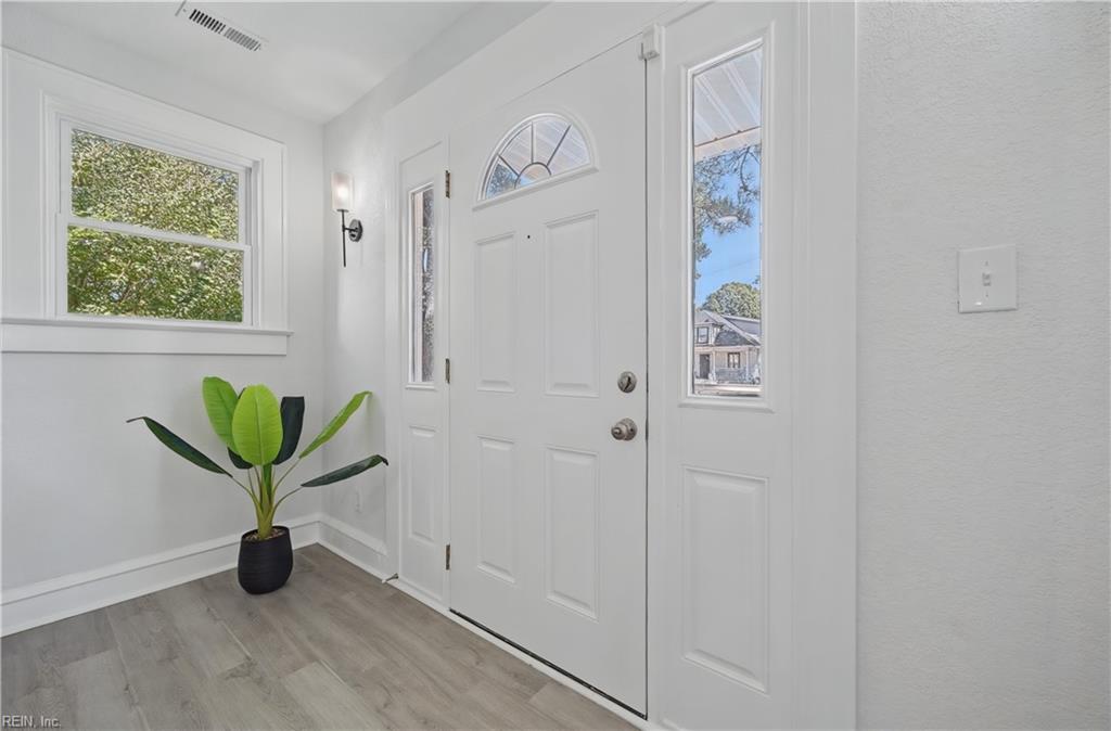 311 Hollywood Ave Property Photo 3