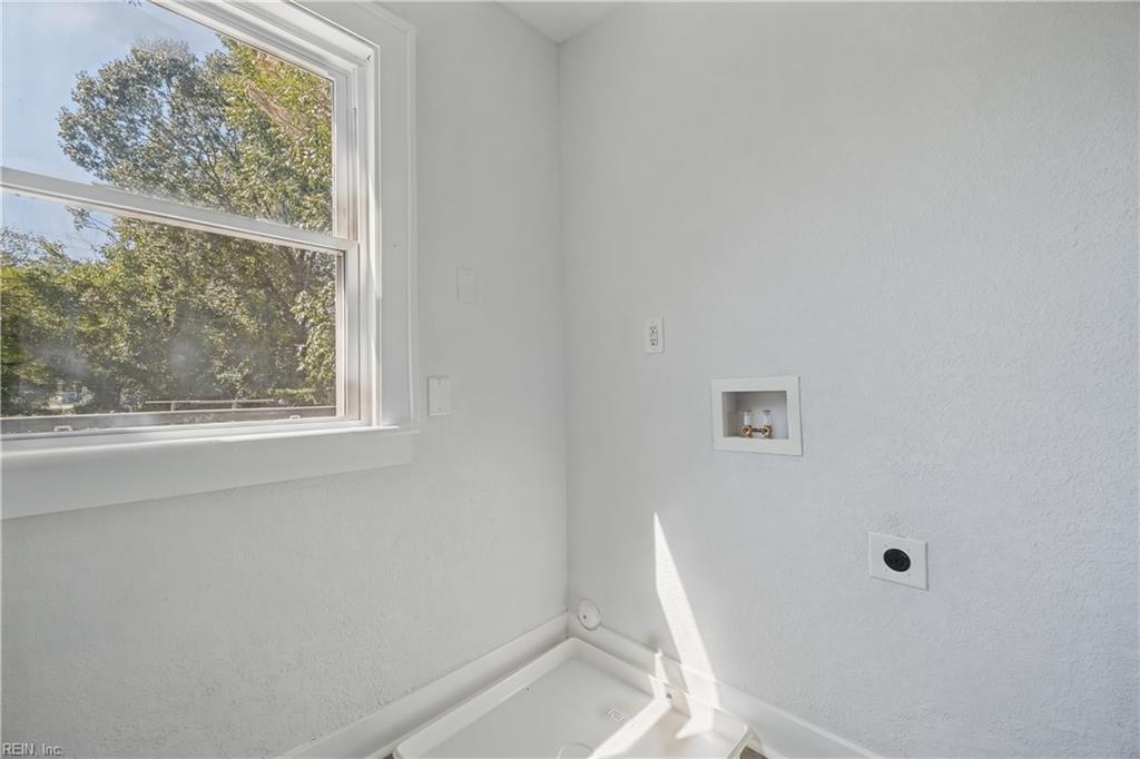 311 Hollywood Ave Property Photo 16