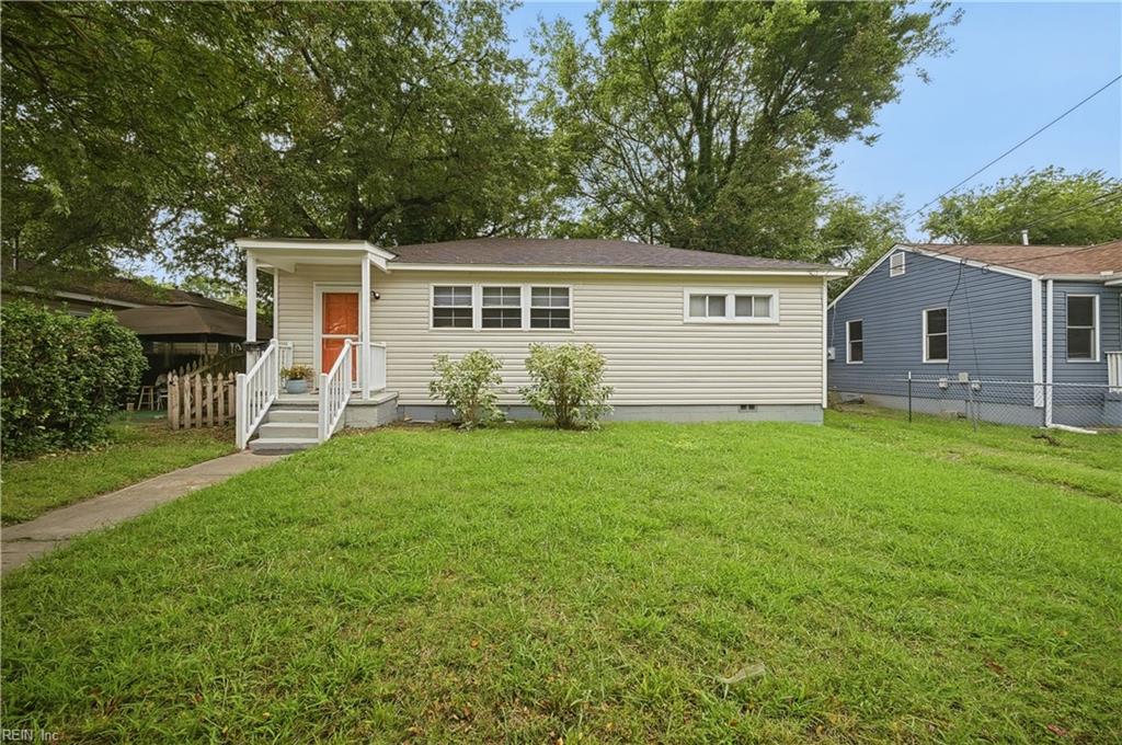 1531 W 41st St Property Photo 3