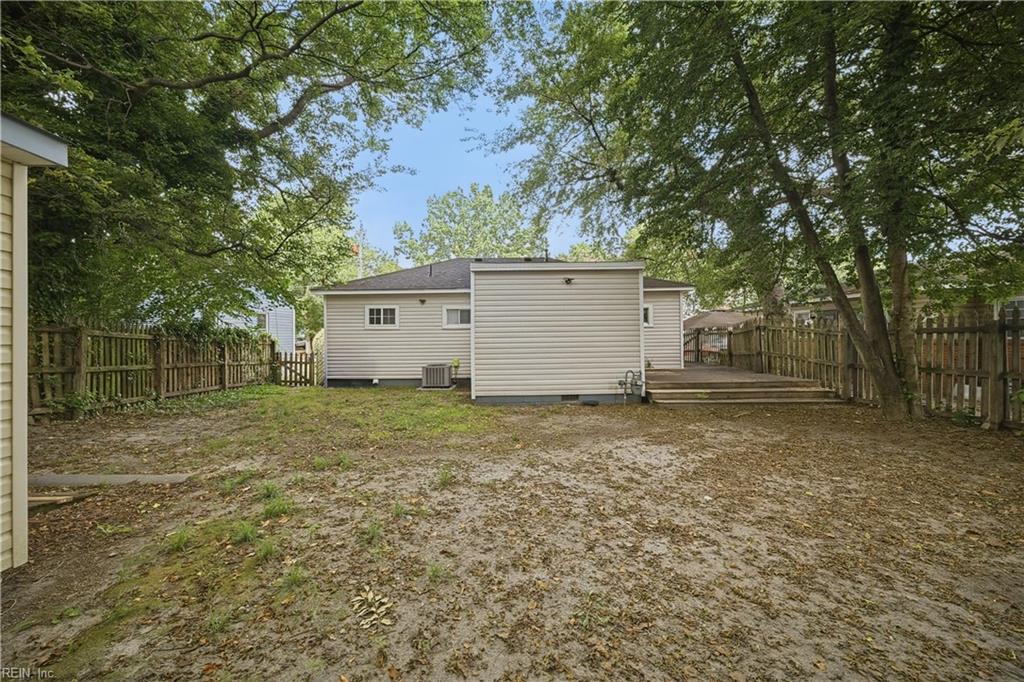1531 W 41st St Property Photo 28