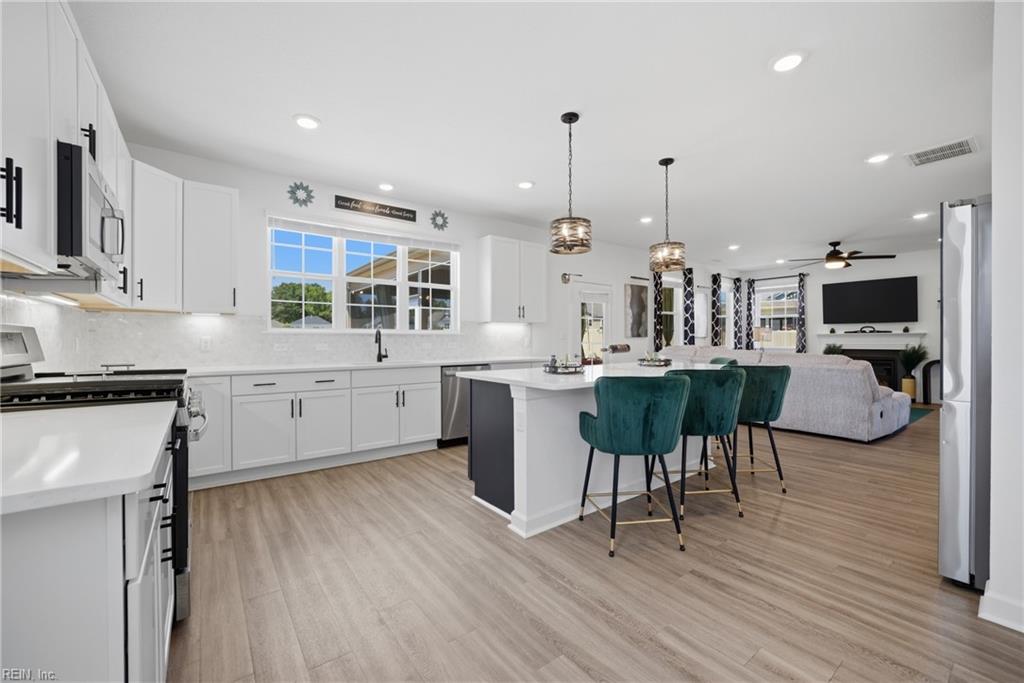 1910 Briton Ln Property Photo 9