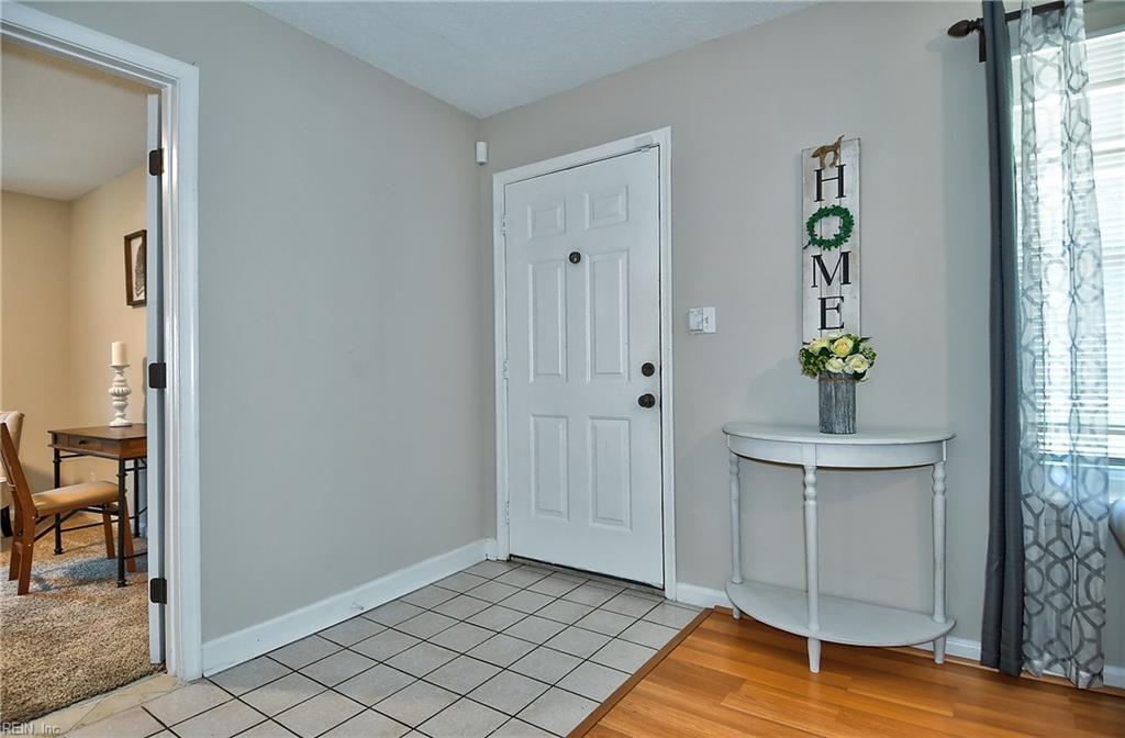1512 Eagleton Ln Property Photo 2
