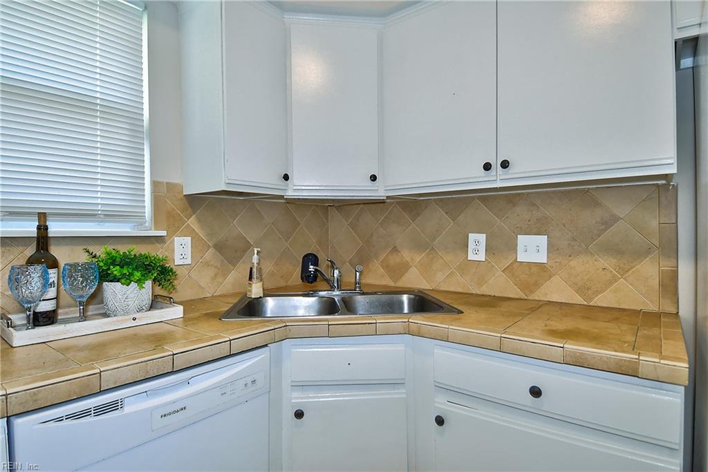 1512 Eagleton Ln Property Photo 16