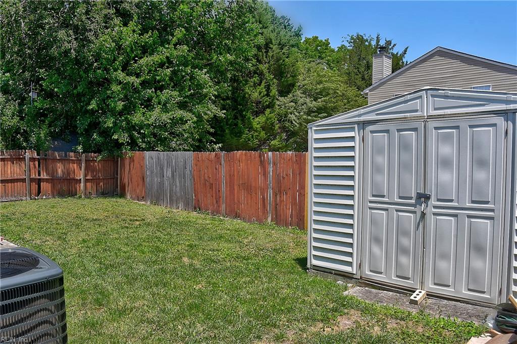 1512 Eagleton Ln Property Photo 35