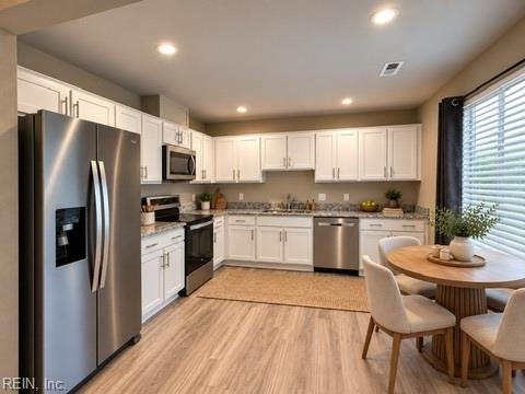 1102 Clarys Dr Property Photo 4
