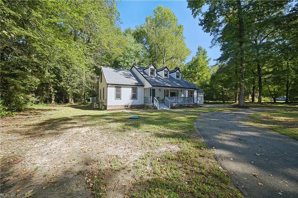 2400 Amie Dr Property Photo 2