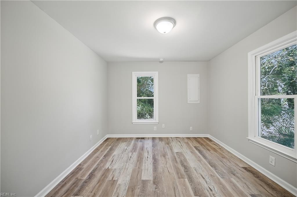 2400 Amie Dr Property Photo 20