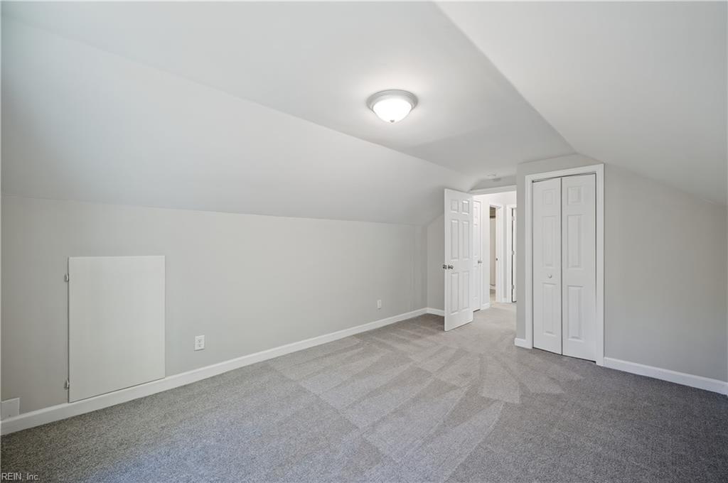 2400 Amie Dr Property Photo 33
