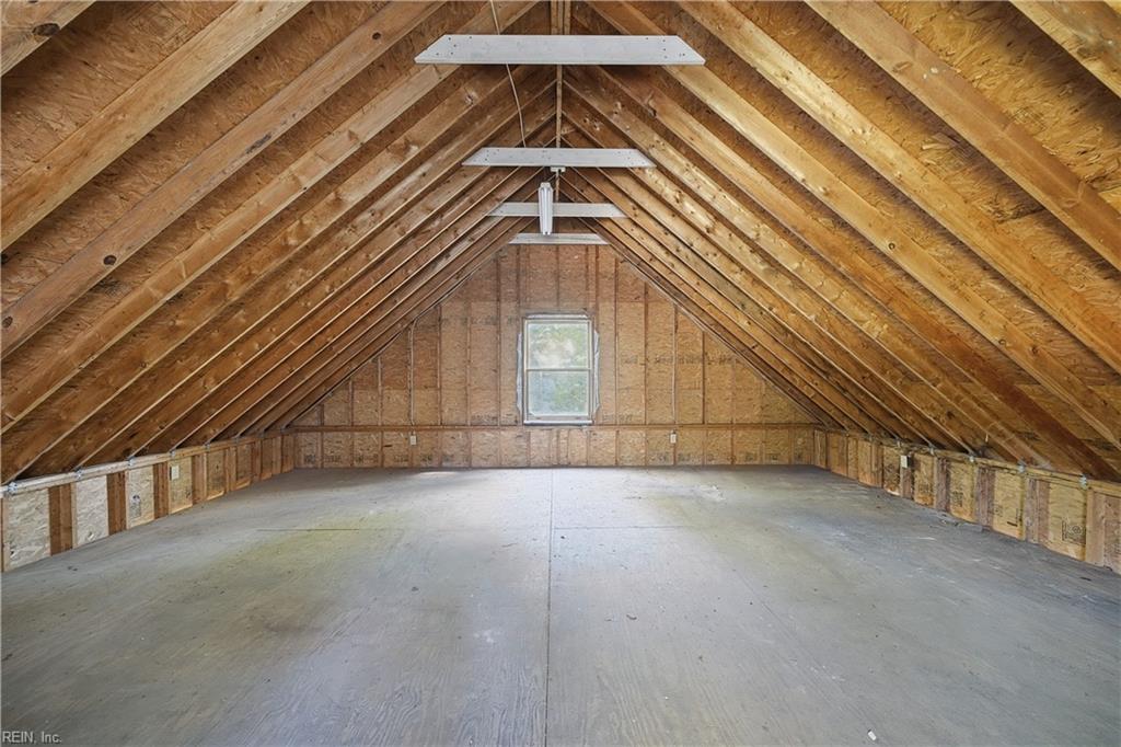 2400 Amie Dr Property Photo 37