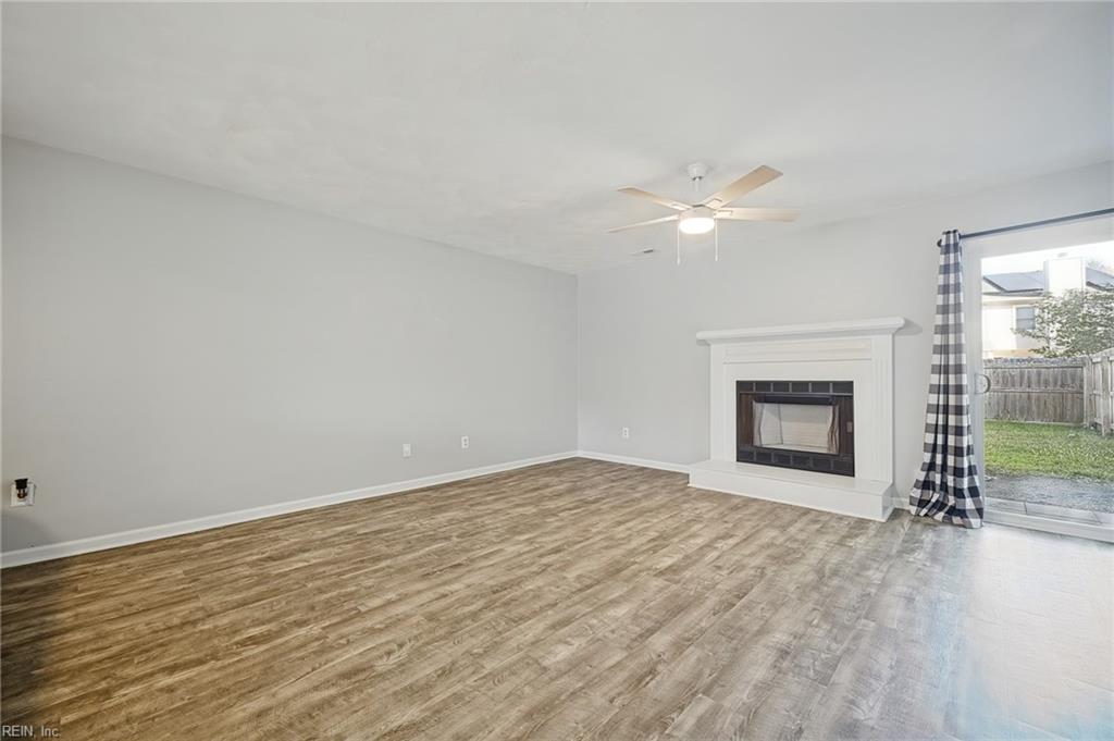 1561 Jameson Dr Property Photo 5