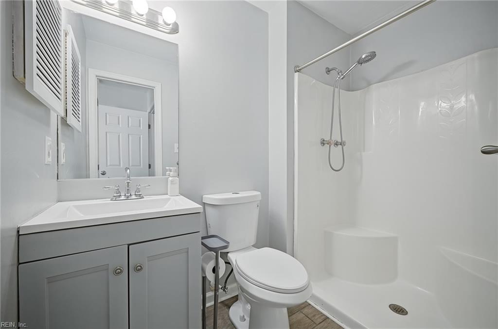 1561 Jameson Dr Property Photo 22