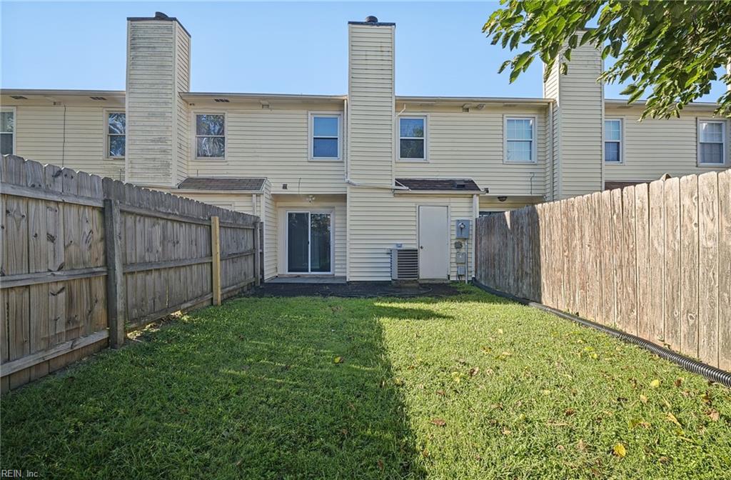 1561 Jameson Dr Property Photo 26
