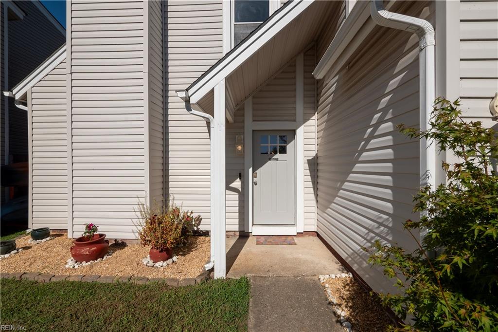 1717 Rueger St Property Photo 3