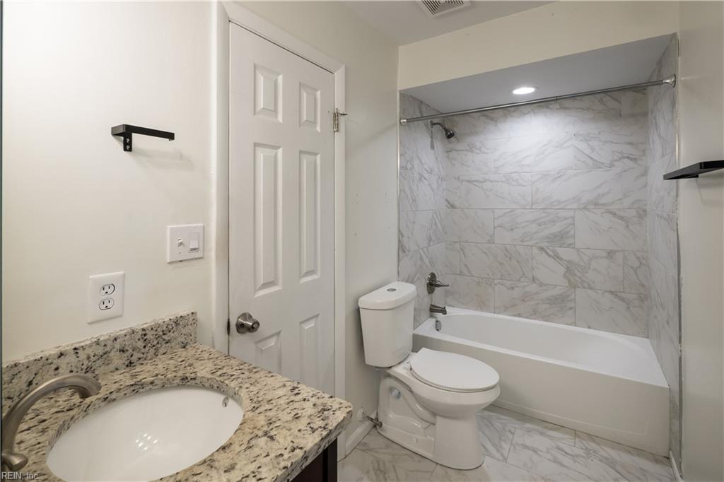 1717 Rueger St Property Photo 25