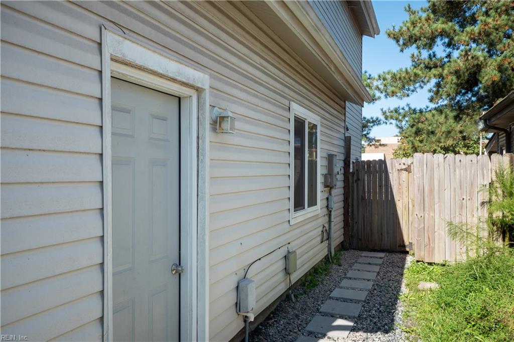 1717 Rueger St Property Photo 37