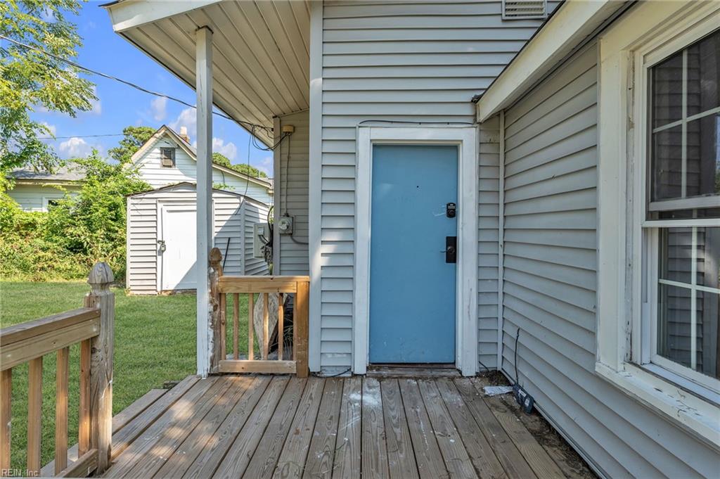 320 Mary St Property Photo 5