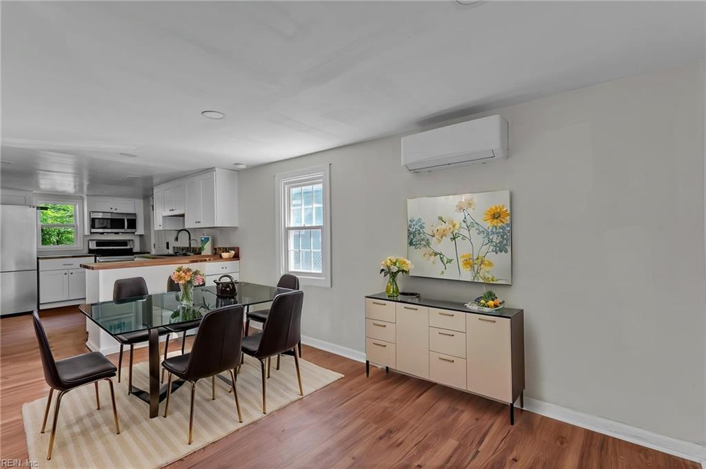320 Mary St Property Photo 8