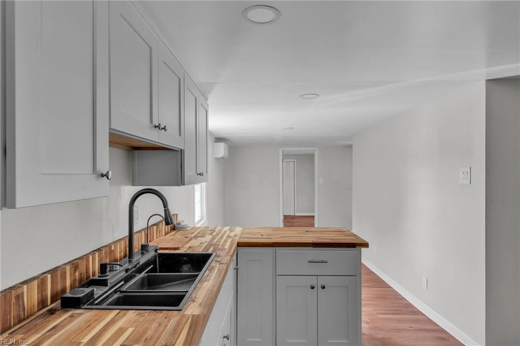 320 Mary St Property Photo 18