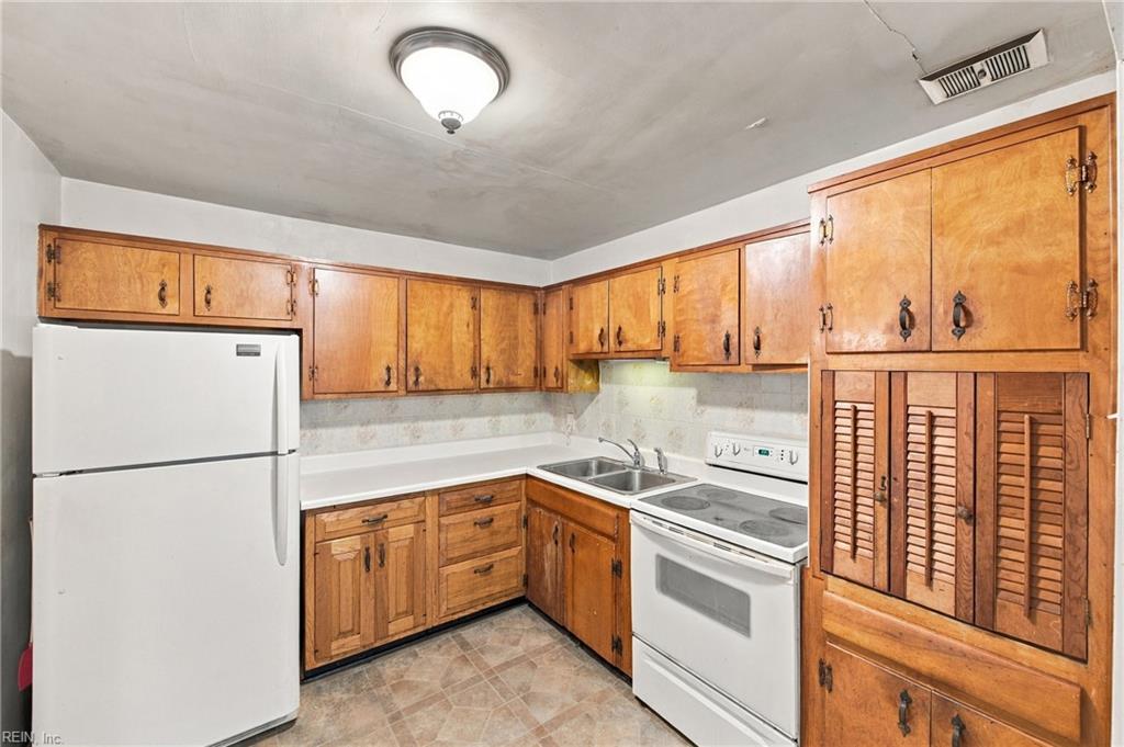 820 Deary Ln Property Photo 8