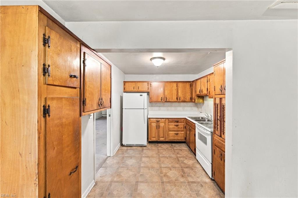820 Deary Ln Property Photo 9