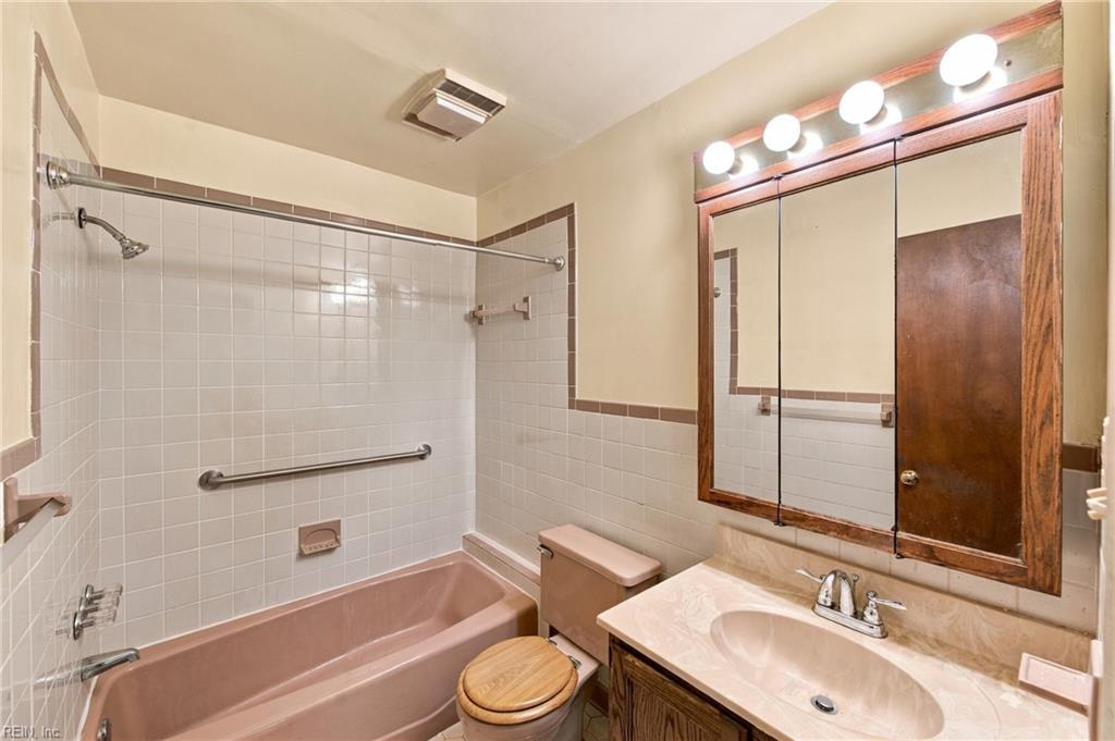 820 Deary Ln Property Photo 17