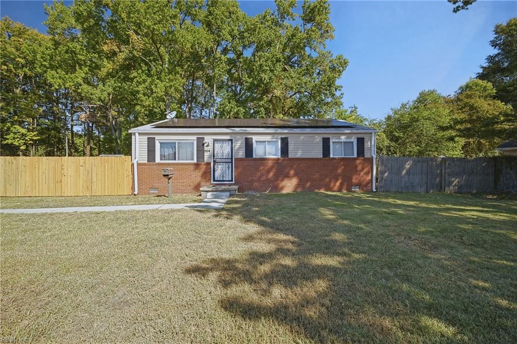 954 Dovercourt Rd Property Photo 1