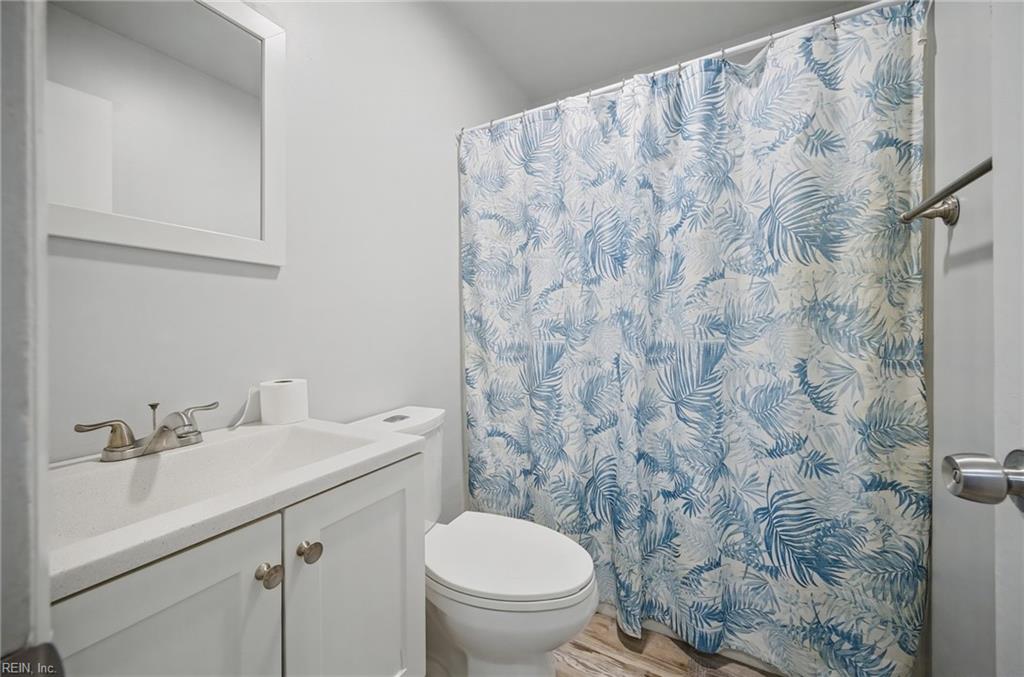 954 Dovercourt Rd Property Photo 13
