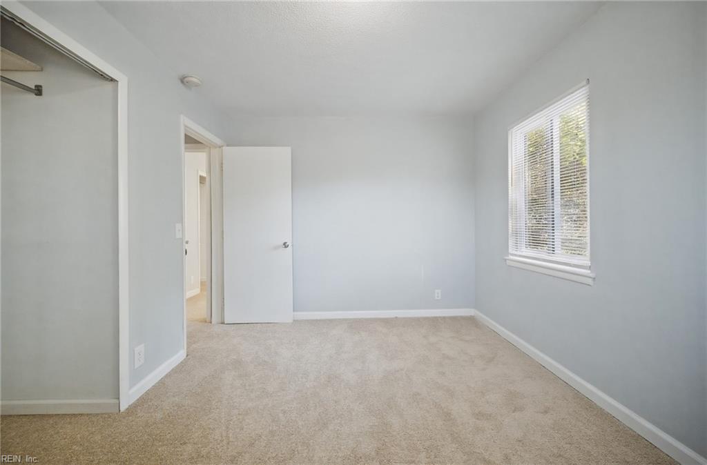 954 Dovercourt Rd Property Photo 14