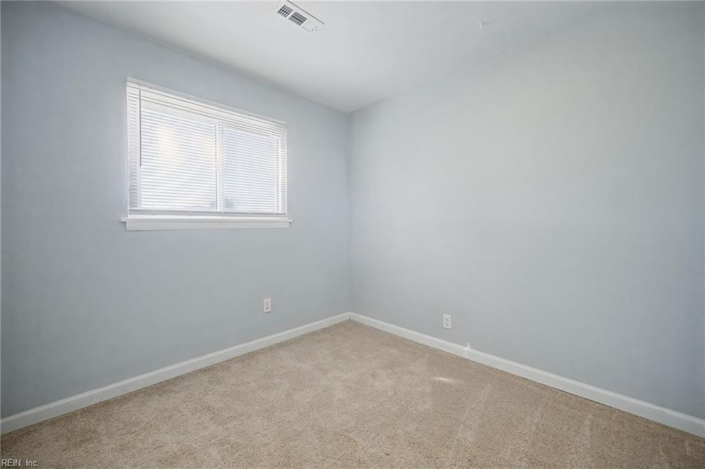 954 Dovercourt Rd Property Photo 19