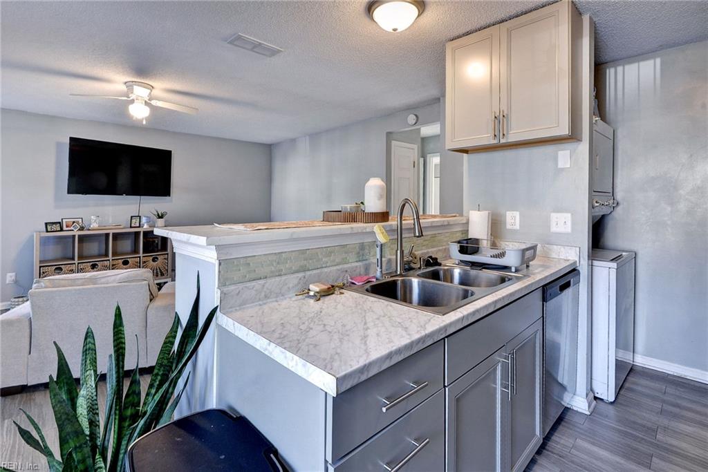 4 Inlandview Dr Property Photo 12