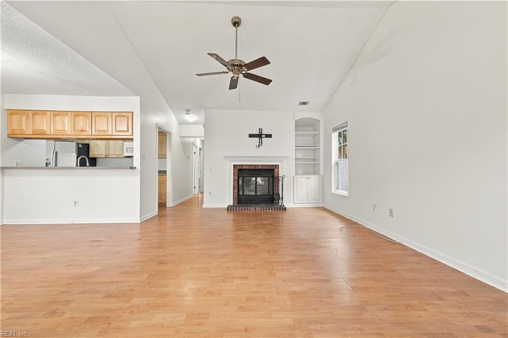 1145 Gauguin Dr Property Photo 4