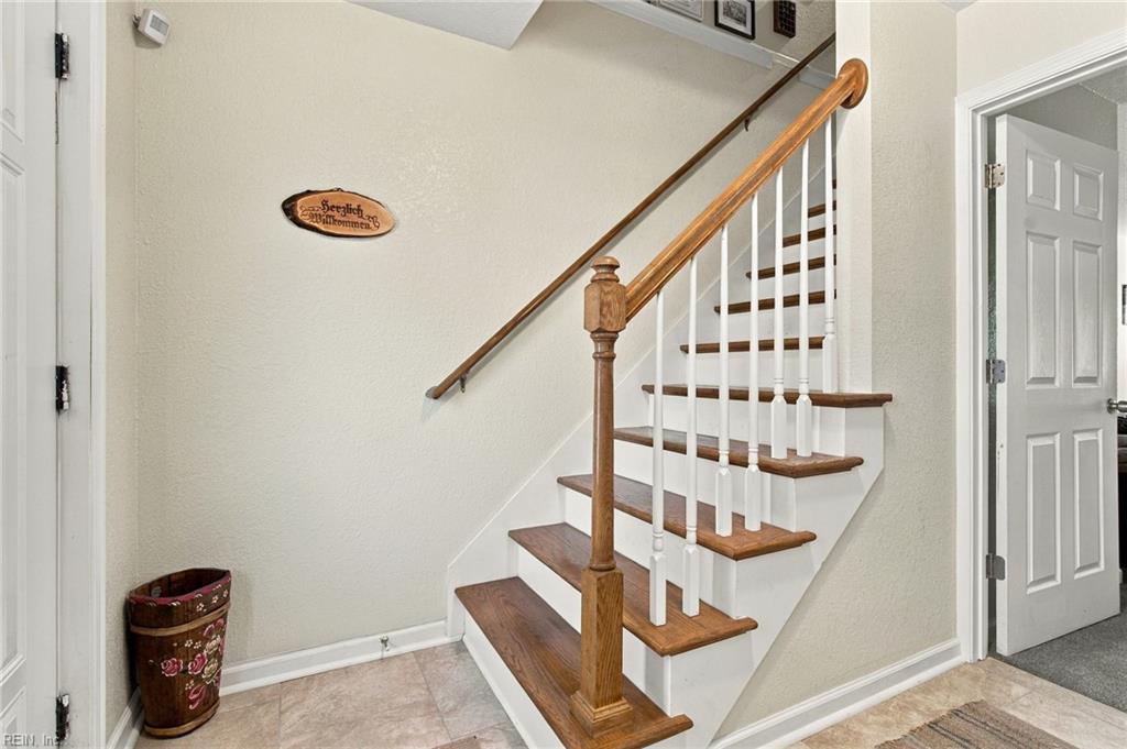 5805 Miss Coral Ct Property Photo 4