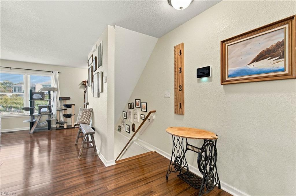 5805 Miss Coral Ct Property Photo 7
