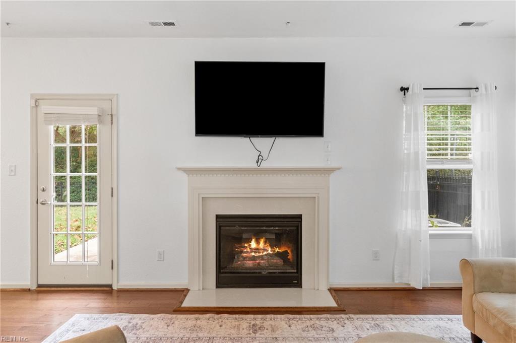 1316 Front St Property Photo 17