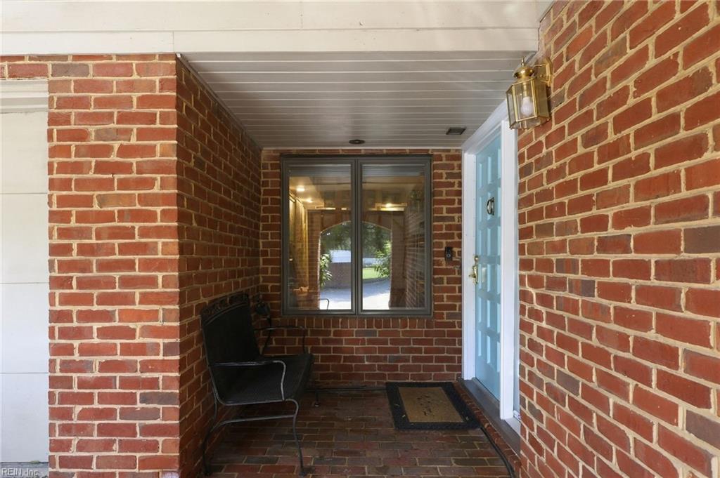 448 Linkhorn Dr Property Photo 5