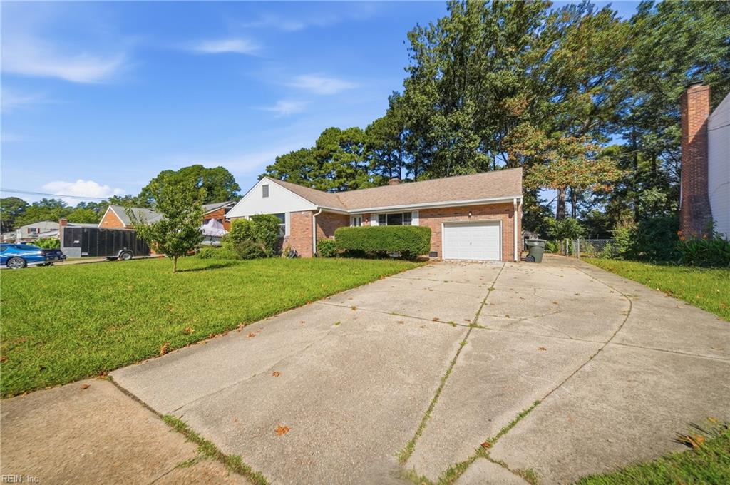4 Bramston Dr Property Photo 2