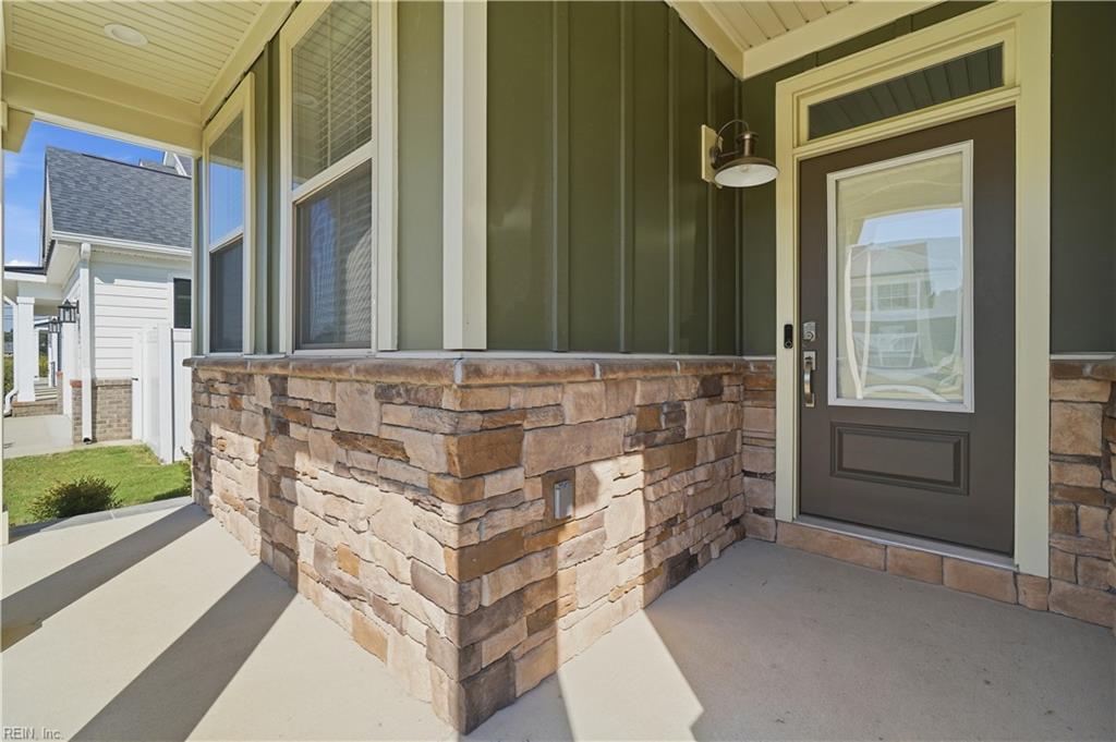 1124 Erin Dr Property Photo 3