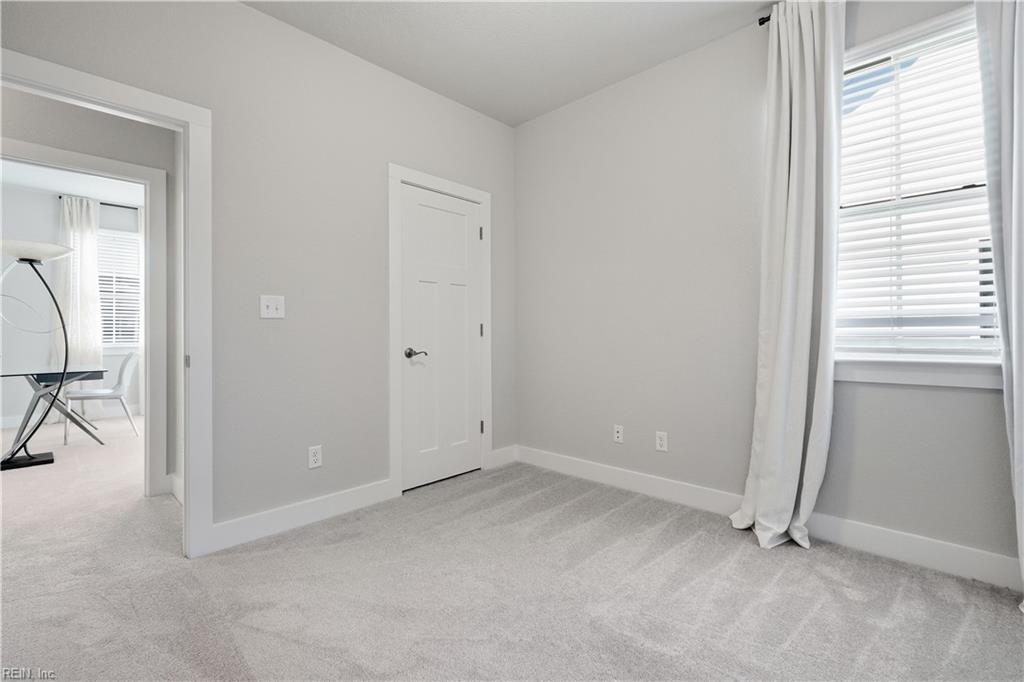 1124 Erin Dr Property Photo 34