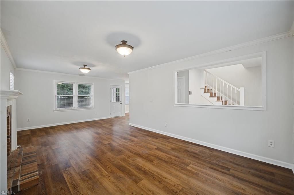 1149 Crystalwood Cir Property Photo 7