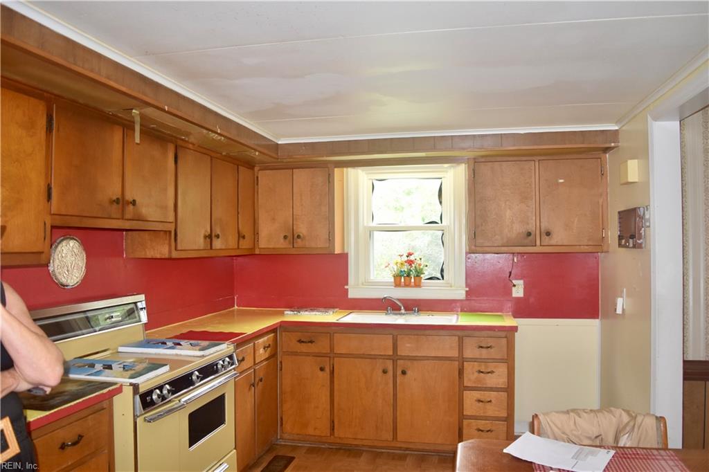 1016 Poquoson Ave Property Photo 3